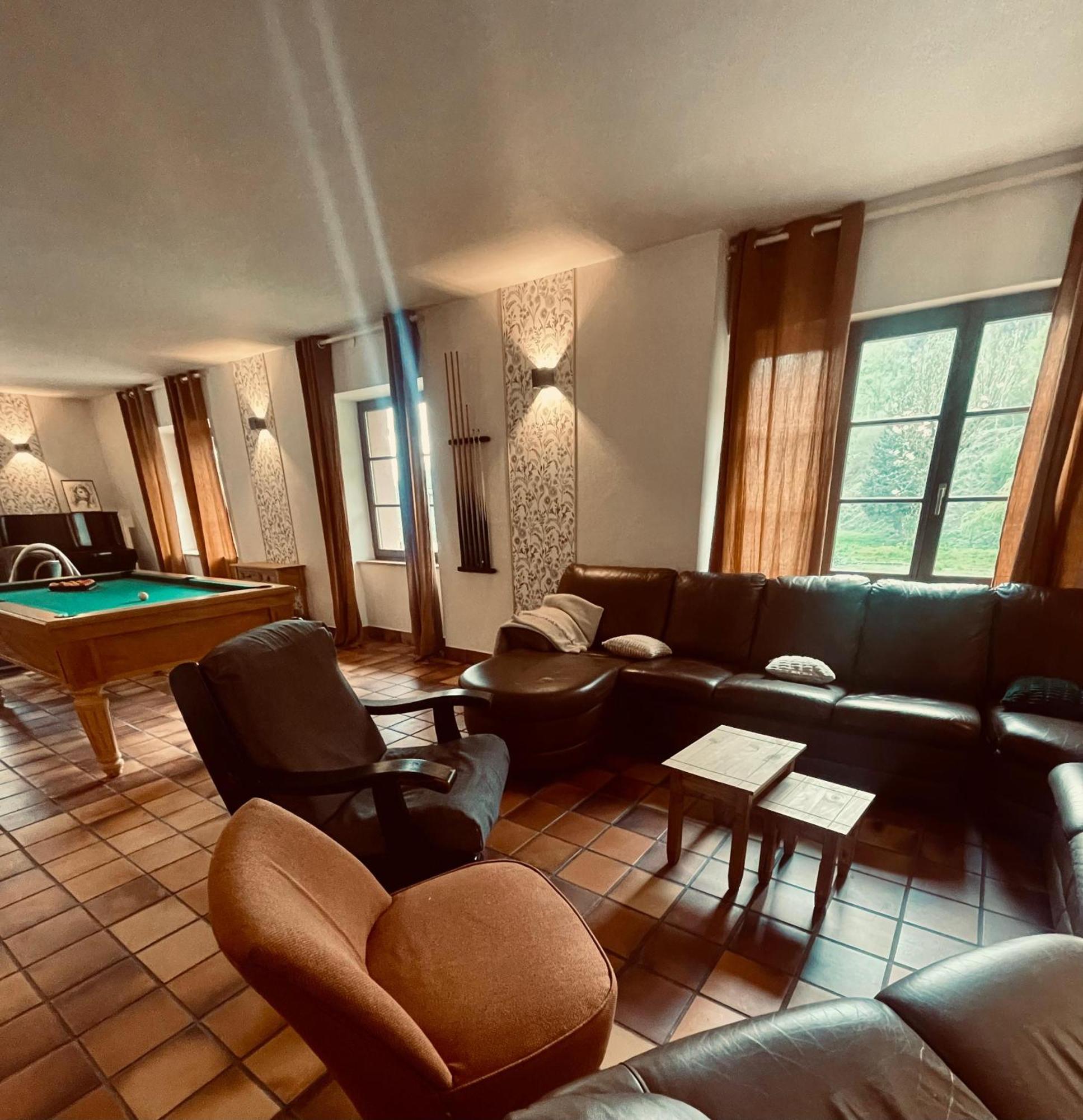 La Belle Charbonniere Hotel La Grande Fosse Bagian luar foto
